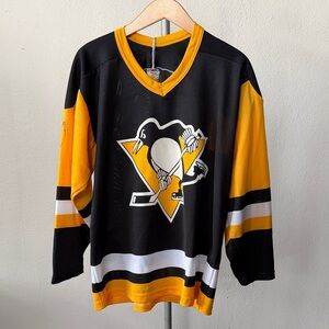 Vintage CCM Pittsburgh Penguins Signed Hockey Jersey Size Medium